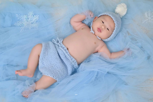 钟祥摸孕妇肚子沾喜气 钟祥摸孕妇肚子沾喜气